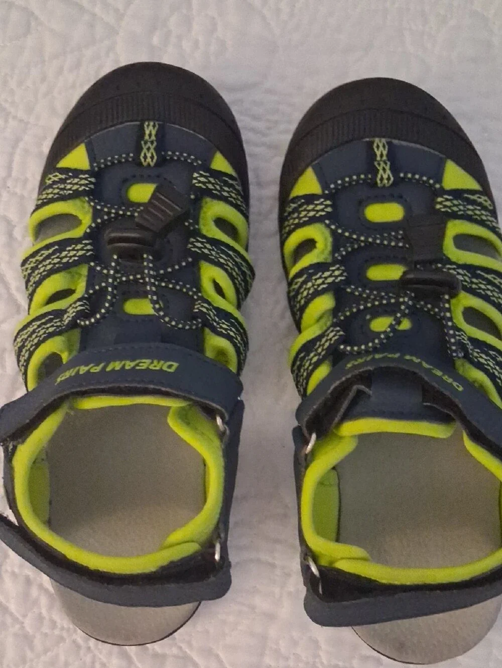 Dream Pairs Neon Yellow and Navy Blue Kids Closed-Toe Sandals